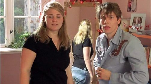 18 - Allein unter Mädchen Staffel 02 Folge 4: Lesben und andere Lügen