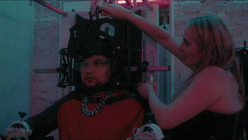 Slavik Junge präsentiert: Nicht erregen Slavik Junge präsentiert: Nicht erregen Staffel 2 Folge 2: Domina