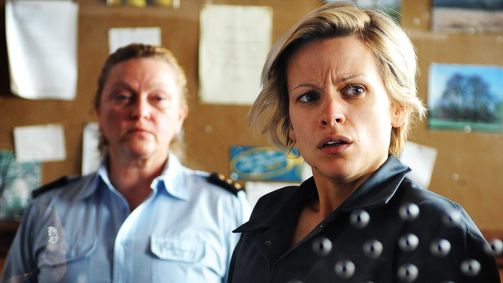 Code 37 Staffel 02 Folge 6: Im Gefängnis