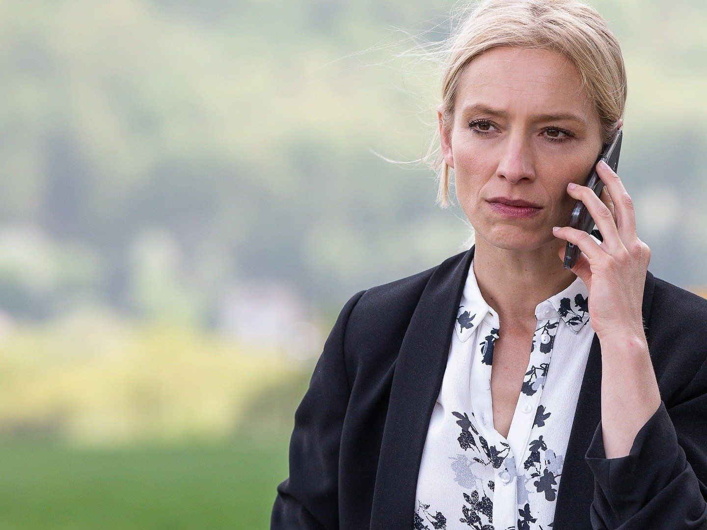 Jung, blond, tot - Julia Durant ermittelt