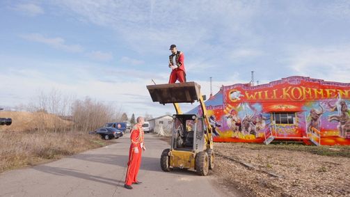 Slavik - Auf Staats Nacken Slavik - Auf Staats Nacken Staffel 2 Folge 4: Zirkus