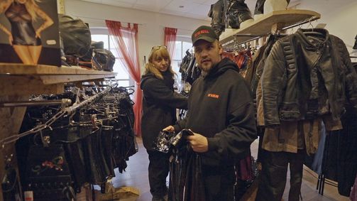Slavik - Auf Staats Nacken Slavik - Auf Staats Nacken Staffel 2 Folge 5: Fetisch Shop