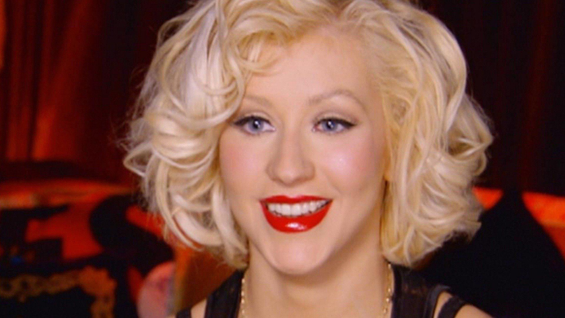 Behind The Music: Christina Aguilera