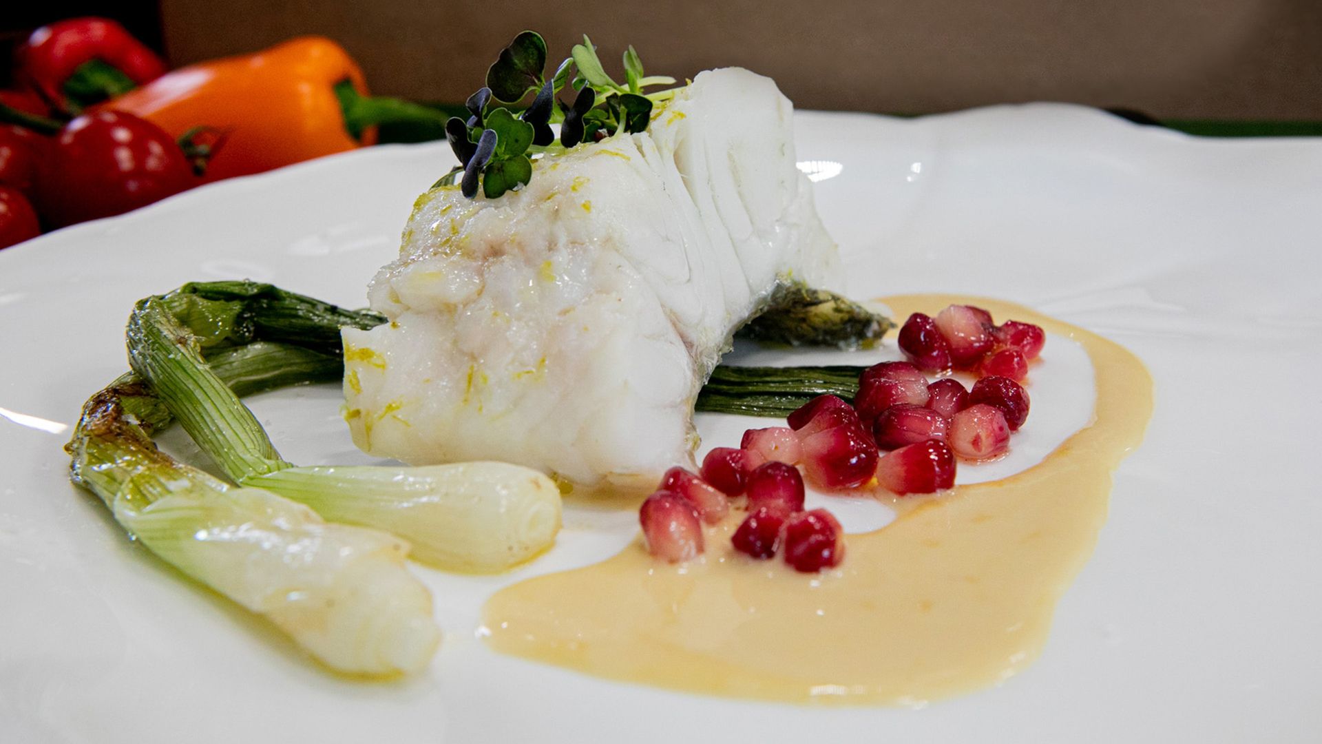 Zander mit Jungzwiebeln und Buttersauce