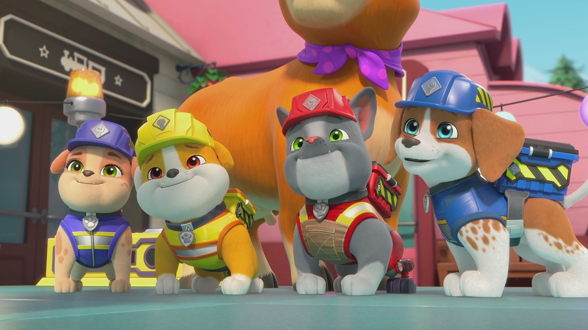 Die Crew baut einen Bahnhof / Die Crew baut ein Frieda Funkel Schild