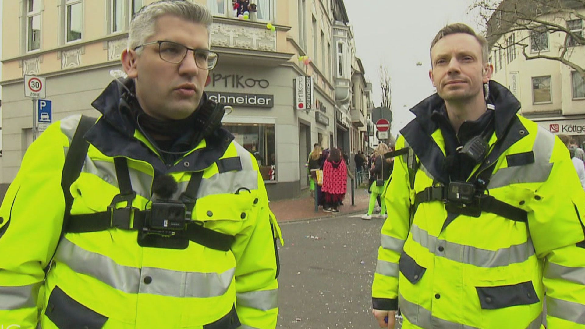 Feiern bis der Arzt kommt – Die Sanitäter beim Bonner Karneval