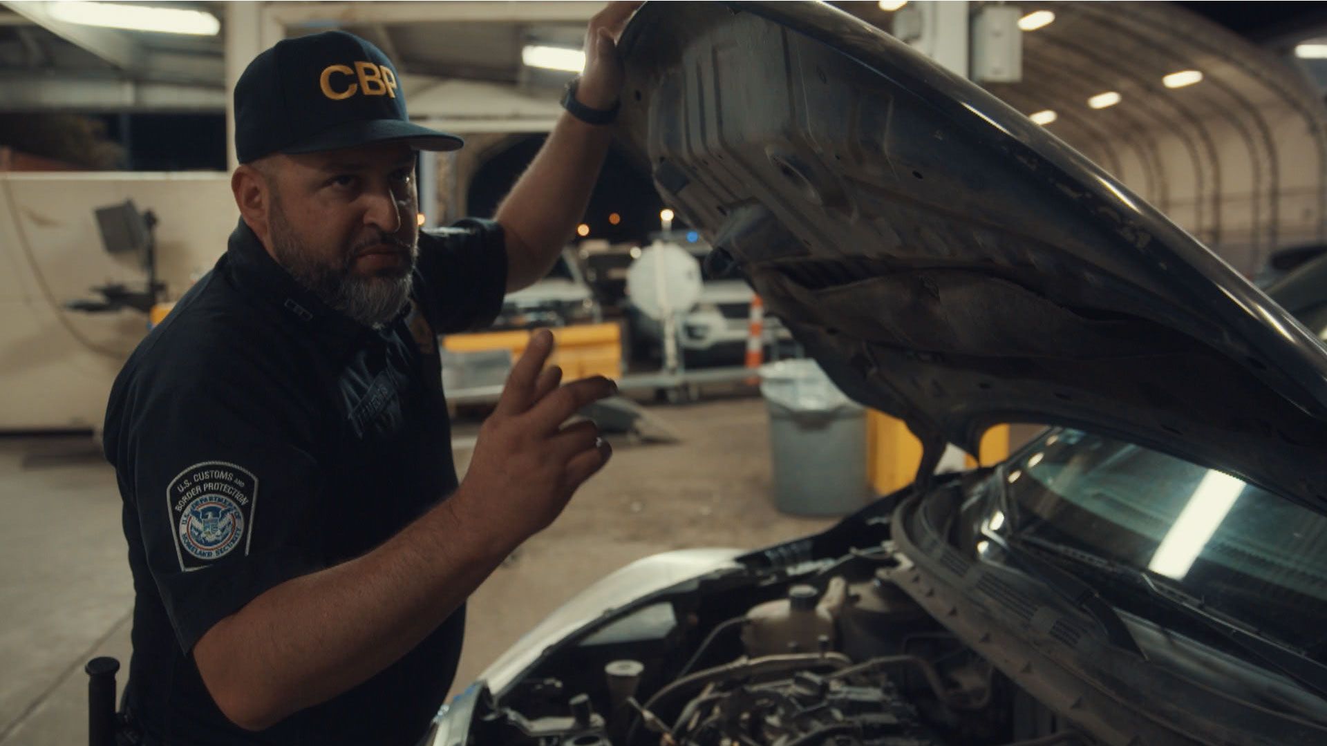 Geheimfach mit Schalter