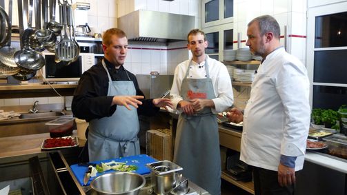 Rosins Restaurants - Ein Sternekoch räumt auf! Rosins Restaurants - Ein Sternekoch räumt auf! Folge 3: Überforderte Köche im selbsternannten Courmet-Restaurant "Carpe Diem"