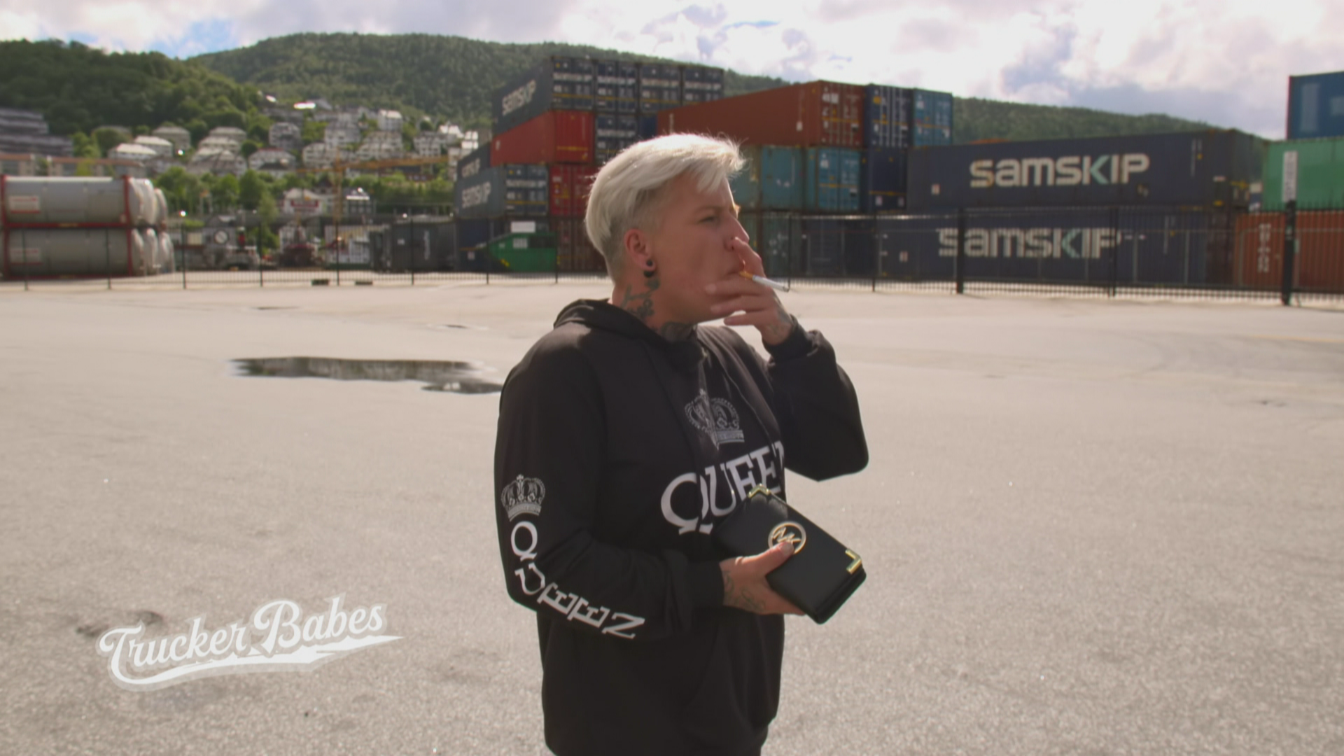 Chaos-Queen Jana hat ihren ersten Arbeitstag in Norwegen