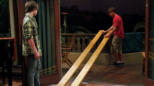 Two and a Half Men Two and a Half Men Folge 14: Der menschliche Vulkan