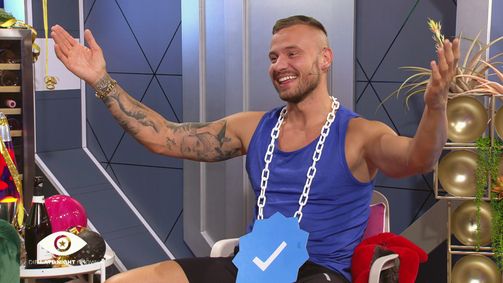 Promi Big Brother - Die Late Night Show Promi Big Brother - Die Late Night Show Folge 20: Tag 20: Eric Sindermann und Danni Büchner kehren zur Erde zurück!
