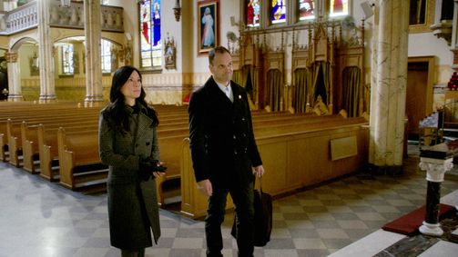 Elementary Elementary Folge 15: Kopflos mit Huhn