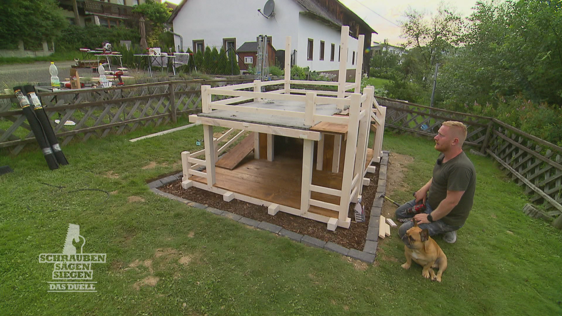 Hundehütte gegen Ziegenstall: Ein tierisches Heimwerker-Duell