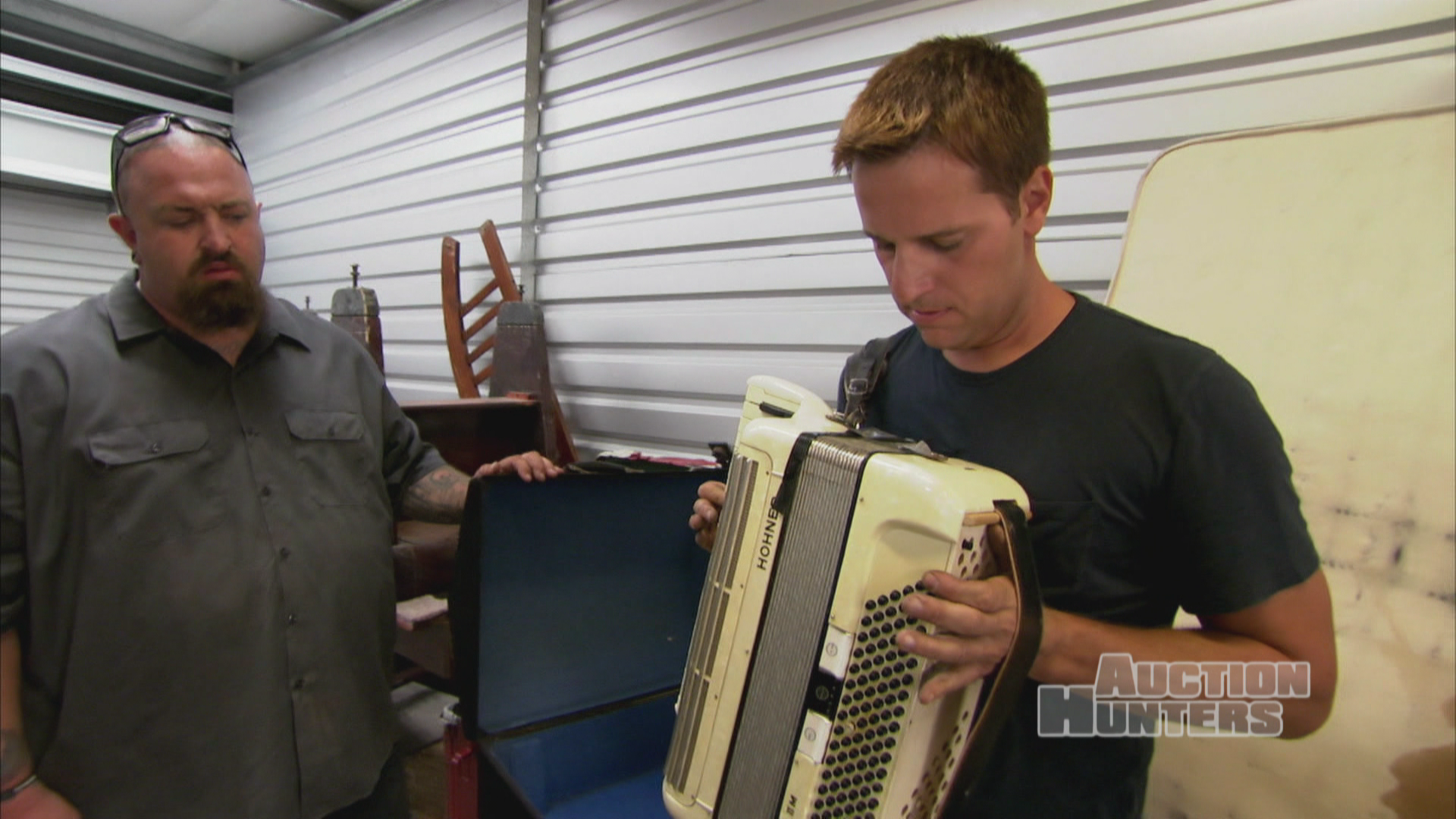 Auction Hunter Shuffle