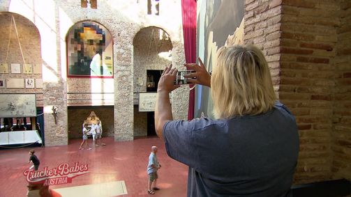 Trucker Babes Austria Trucker Babes Austria Folge 5: Staffel 6 Folge 5: Luxus, Strand und Sightseeing