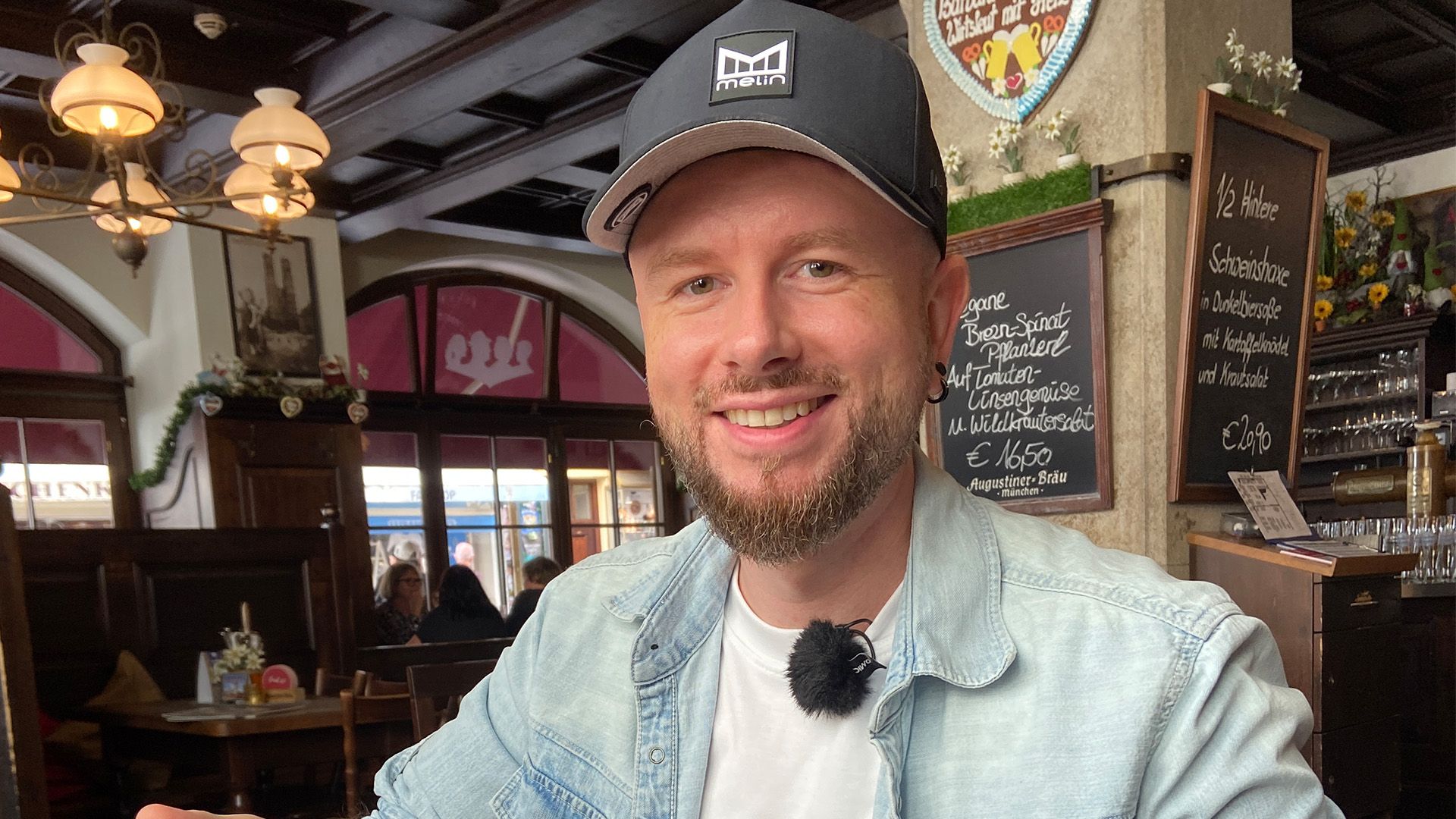 Thema u.a.: Frank Schirmacher testet Schweinebraten in München