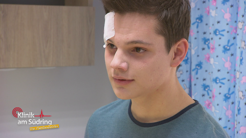 Klinik am Südring - Die Familienhelfer  Klinik am Südring - Die Familienhelfer Folge 3: Julian unter Druck