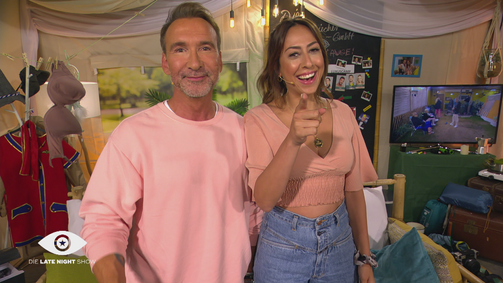 Promi Big Brother - Die Late Night Show Promi Big Brother - Die Late Night Show Folge 5: Welcher Promi ist ein Fußfetischist?