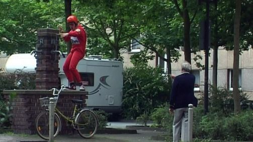 comedystreet COMEDYSTREET - 01.STAFFEL Folge 3: Stuntman in freier Wildbahn