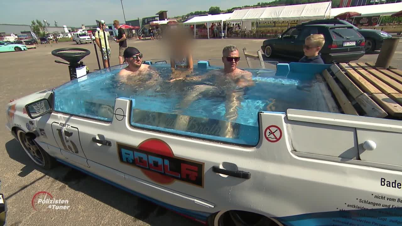 Staffel 01 Folge 06 - Polizisten und Tuner