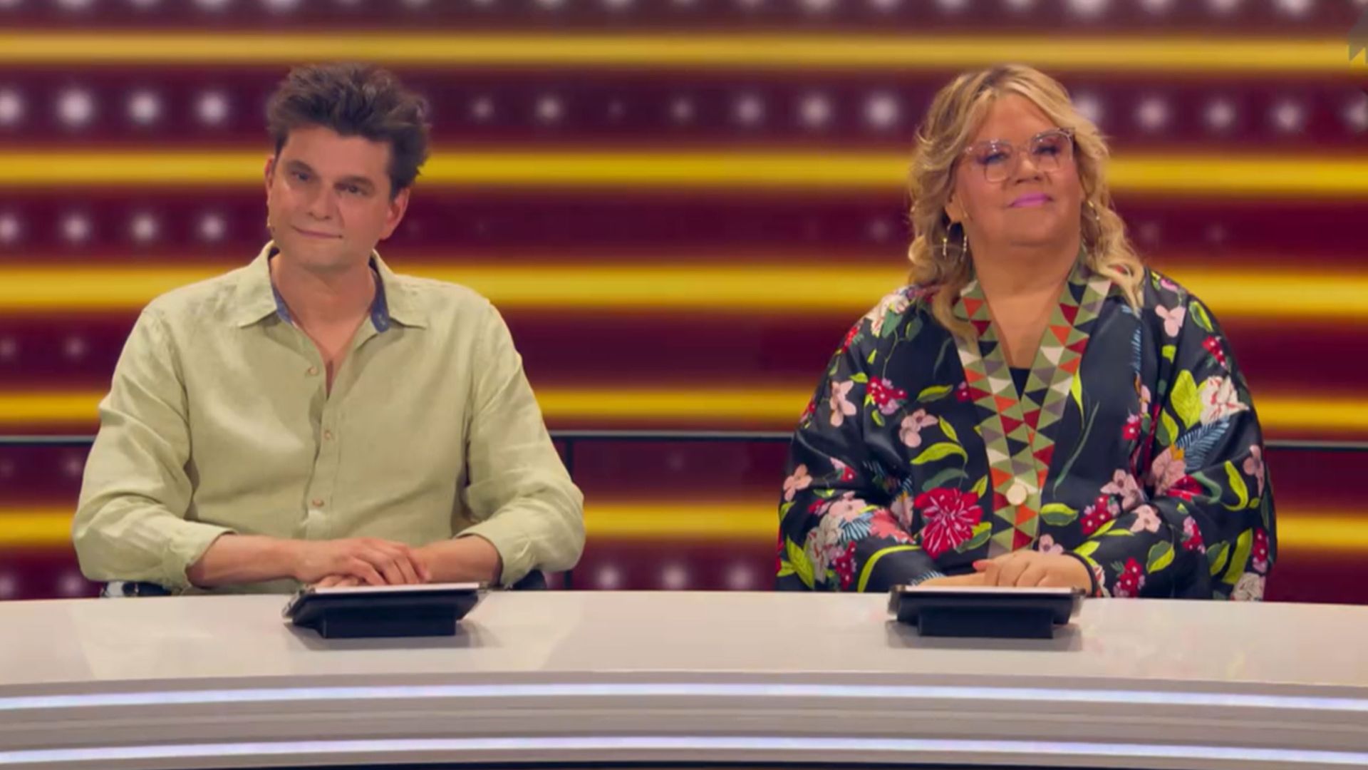 Wie viele Quartette braucht man, um daraus vier Trios und zwei Duos zu formen?