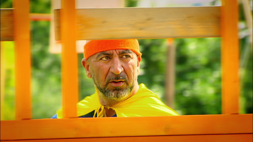 Crash Games - Bruchlandung der Realitystars Crash Games - jeder Sturz zählt Folge 2: Banana-Boys haben keine Schmerzen!
