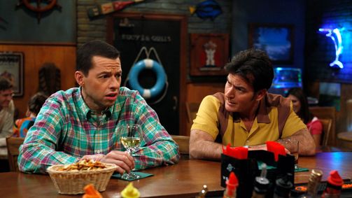 Two and a Half Men Two and a Half Men Folge 17: Ich hab deinen Schnurrbart gefunden
