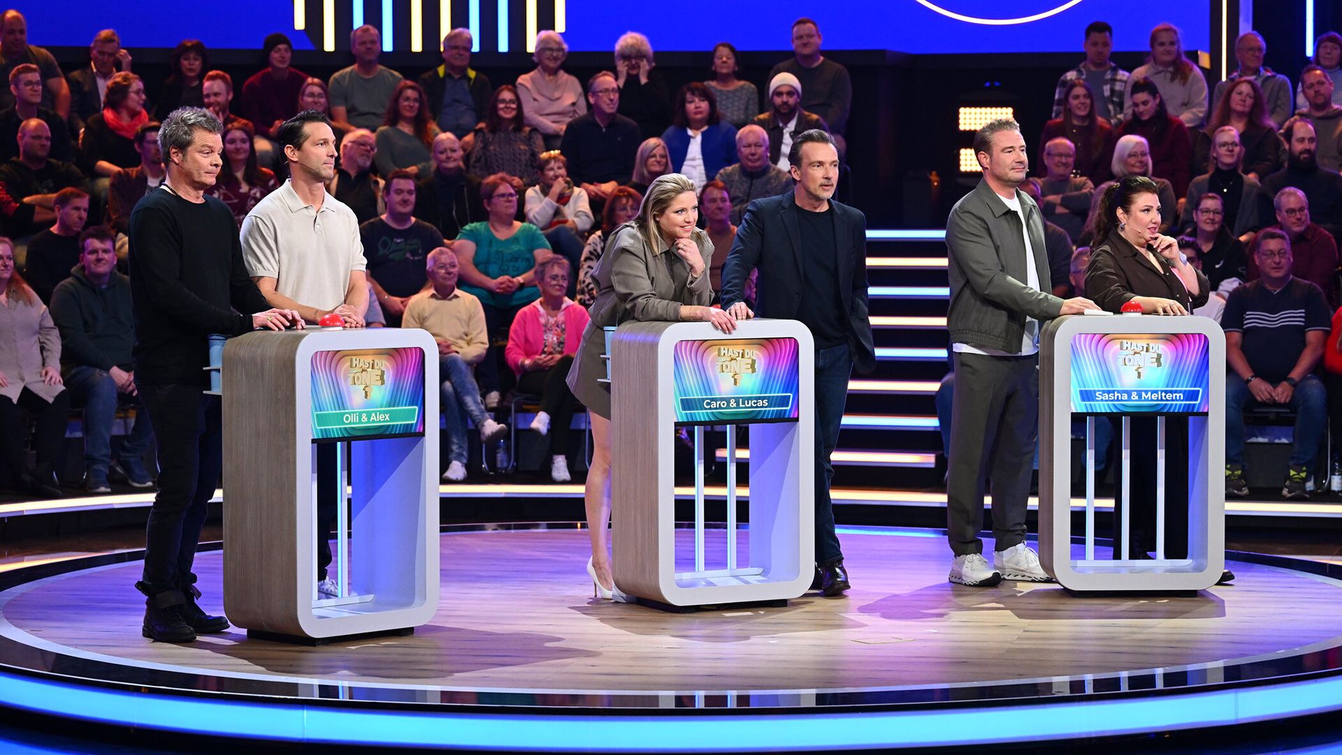 Brodelnde Stimmung beim Rate-Auftakt