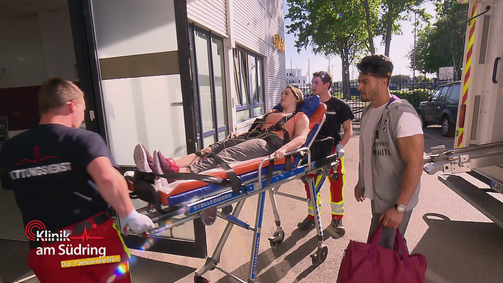 Klinik am Südring - Die Familienhelfer  Klinik am Südring - Die Familienhelfer Folge 25: Fett-weg-Spritze