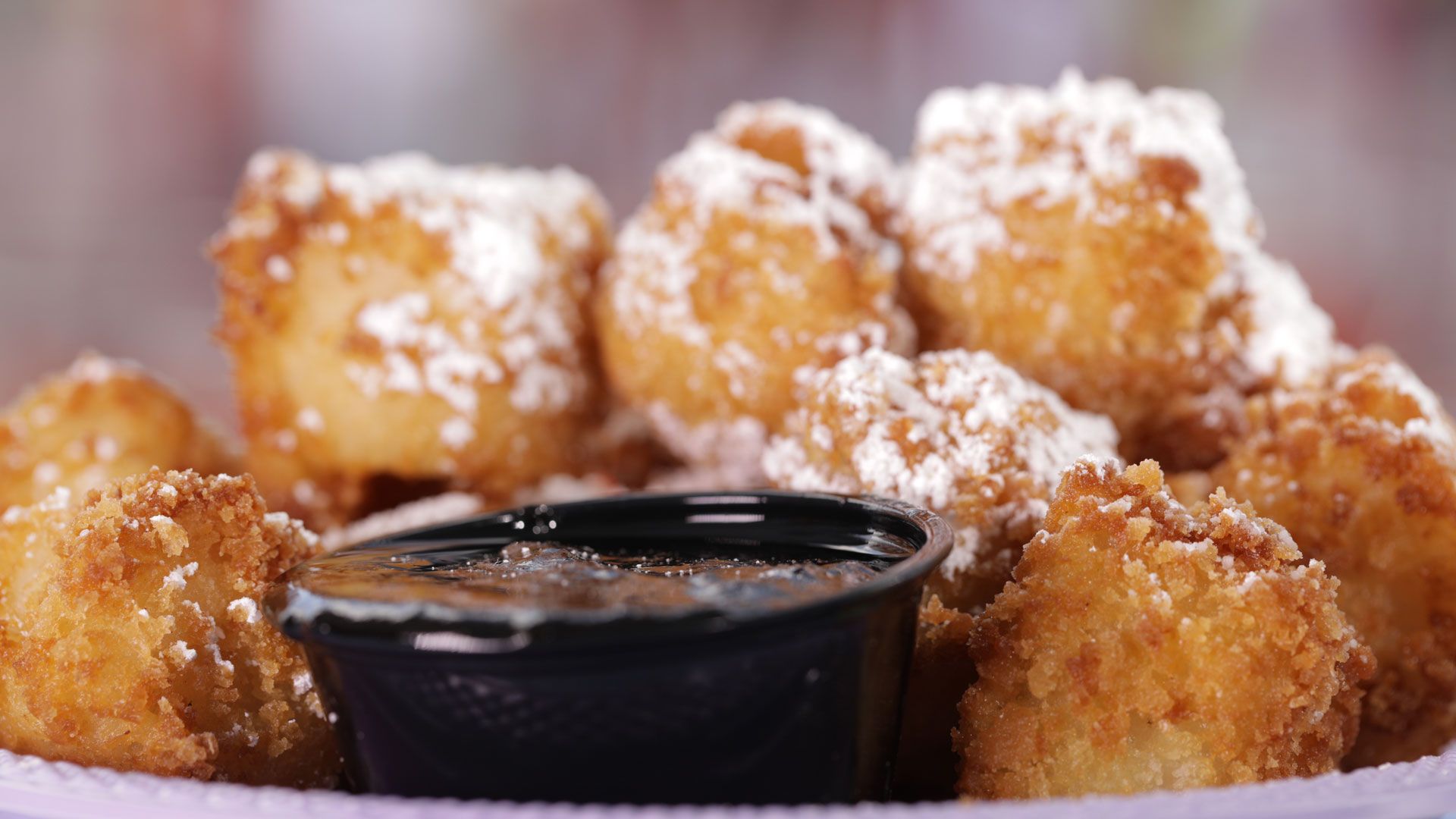 Frittierte Milch und Kekse