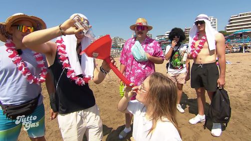 Ausnahmezustand in Lignano - Tutto Gas Ausnahmezustand in Lignano - Tutto Gas! Folge 1: Staffel 4 Folge 1: Der Partywahnsinn beginnt!
