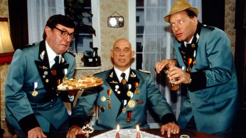 Hausmeister Krause - Ordnung muss sein Hausmeister Krause - Ordnung muss sein Folge 1: Der Hochzeitstag
