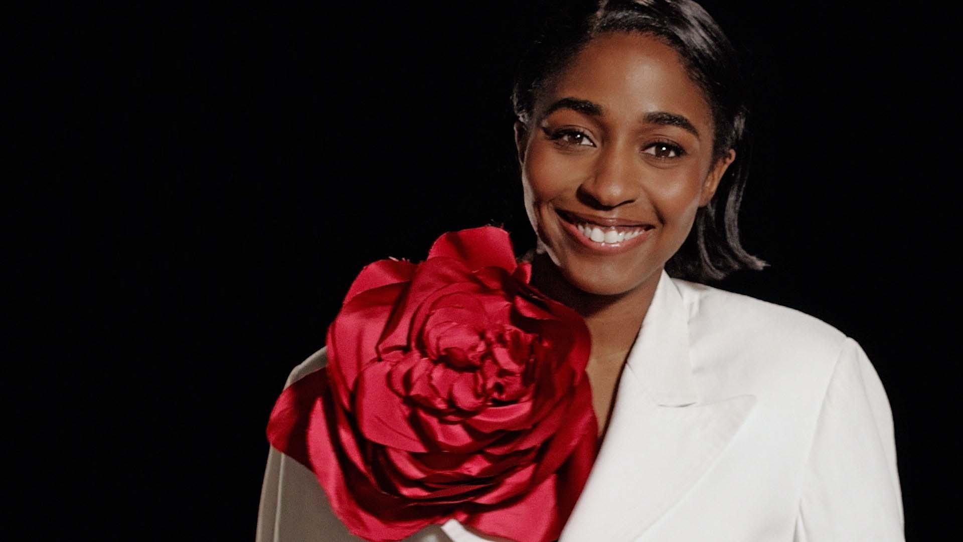 Ayo Edebiri / Jennifer Lopez