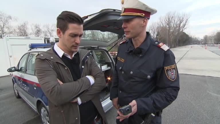 Staffel 01 Folge 02 - Wie sicher ist Österreich - Moravec undercover