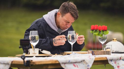 Forsthaus Rampensau FORSTHAUS RAMPENSAU - 03. STAFFEL Folge 5: Schlucken und nicht spucken