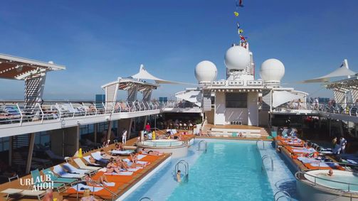 Urlaub Ahoi - Sommer, Sonne, Wellengang Urlaub Ahoi - Sommer, Sonne, Wellengang Folge 1: Am Meer gibt's mehr: Die Kreuzfahrt beginnt 