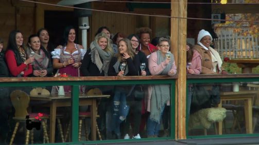 Bauer sucht Frau Bauer sucht Frau - Staffel 15 Folge 18: Staffel 15 Folge 18: Party bei Corbinian - Bauer sucht Frau
