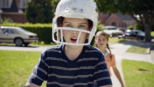 Young Sheldon Young Sheldon Folge 3: Ein gefährliches Huhn und Angst vorm Radfahren