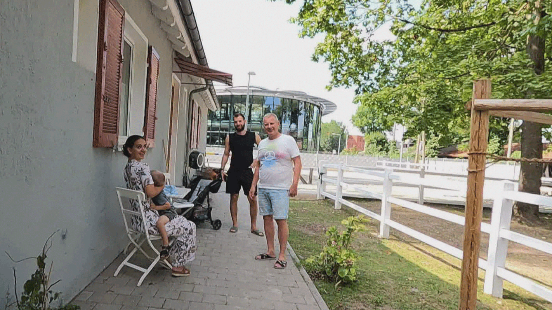 Lebensretter hautnah: Spielplatzunfall, Rentnerin infiziert und Verkehrsunfall