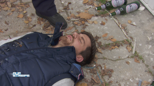 Auf Streife Auf Streife Folge 20: Fliegende Bierkästen