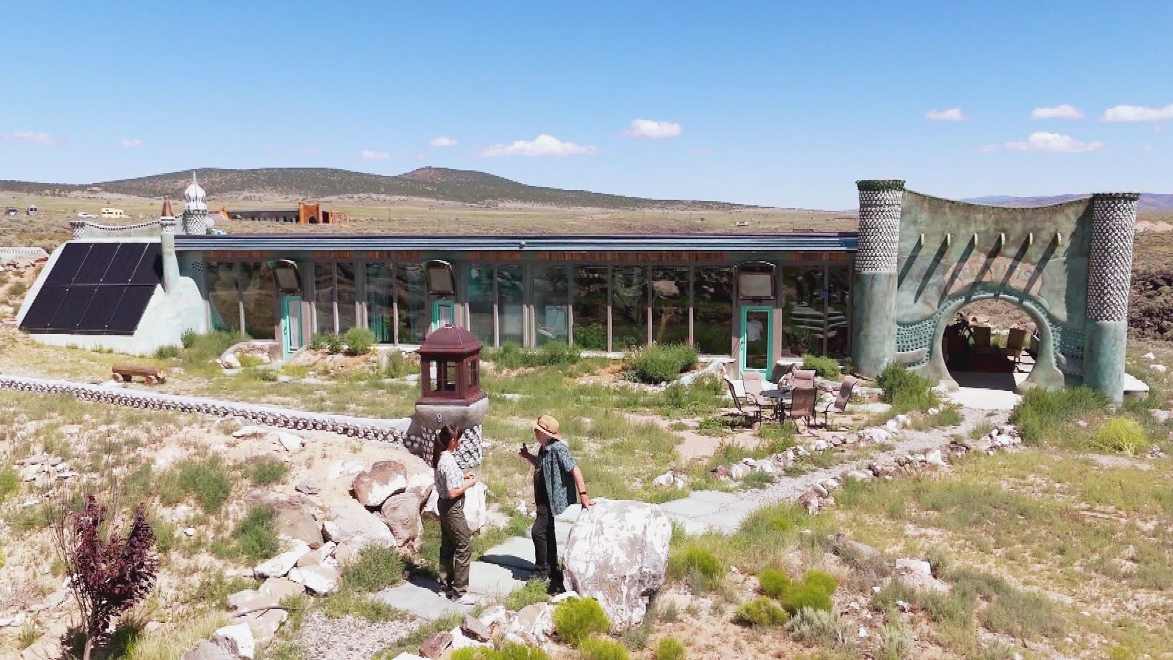 Earthships und Kugel-Haus