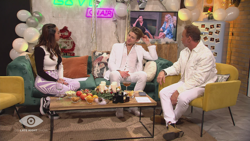 Promi Big Brother - Die Late Night Show Promi Big Brother - Die Late Night Show Folge 14: Parfüm-Tipps von Jeremy Fragrance
