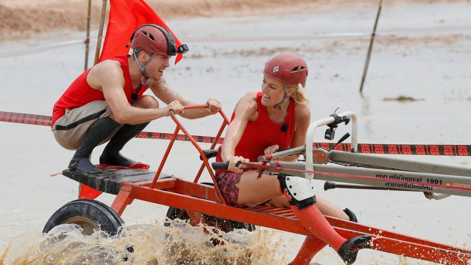 Eine Schlammschlacht unter Promis