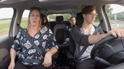 Mein Führerschein mit Mama und Papa Mein Führerschein mit Mama und Papa - Staffel 3 Folge 1: Staffel 03 Folge 01 - Mein Führerschein mit Mama und Papa