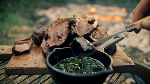 Schudel's Food Stories Schudel's Food Stories Folge 8: Holzfäller-Menü - Schudel kocht im Wald