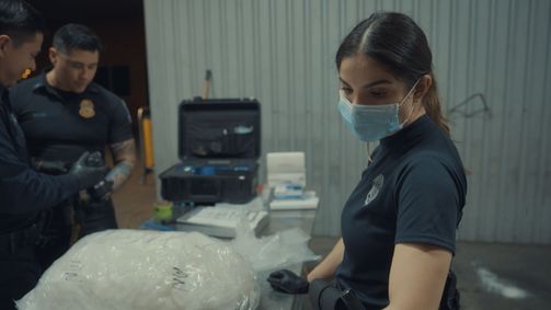 Border Patrol USA - Einsatz an Mexikos Grenze Border Patrol USA - Einsatz an Mexikos Grenze Folge 2: Der 500-Dollar-Joint