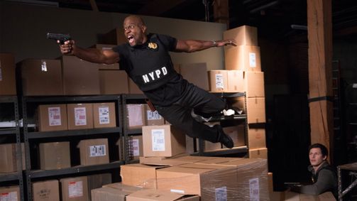 Brooklyn Nine-Nine Brooklyn Nine-Nine Folge 14: Der Ebenholz-Falke fliegt wieder
