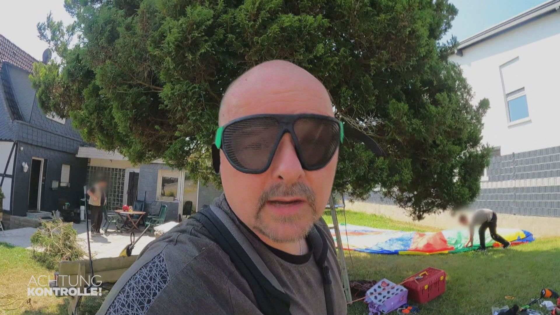 Charly sitzt im Baum fest – Tierretter Bröckling