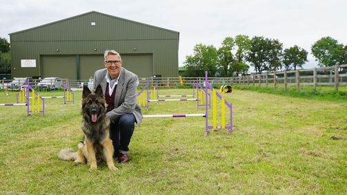 Hunde außer Kontrolle - Ein Coach für alle Felle Hunde außer Kontrolle - Ein Coach für alle Felle Folge 6: Die depressive Bulldogge