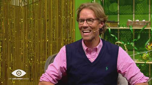 Promi Big Brother - Die Late Night Show Promi Big Brother - Die Late Night Show Folge 13: Spielt Emmy ein falsches Spiel?